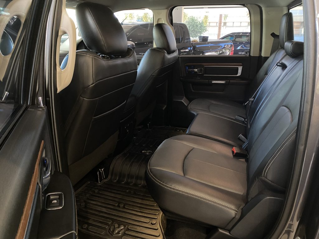 1500 Classic laramie 5.7 - 2022/2022