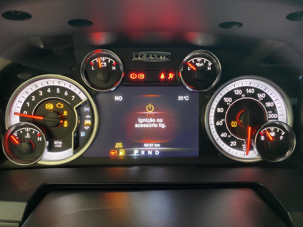1500 Classic laramie 5.7 - 2022/2022