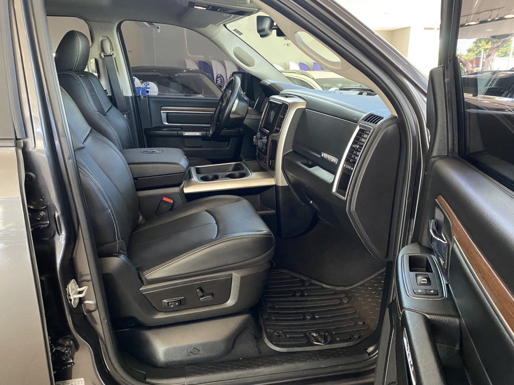 1500 Classic laramie 5.7 - 2022/2022